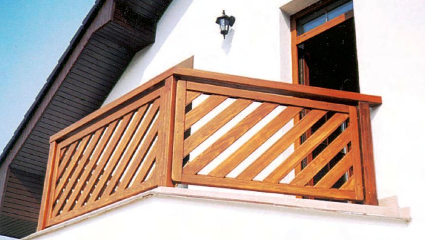 Dřevěný balkon