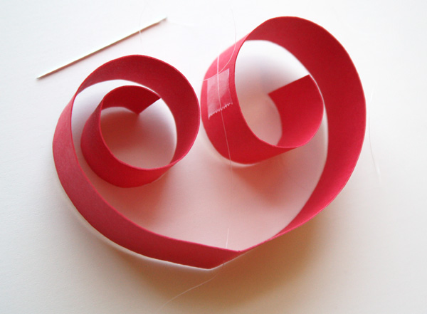 srdíčkový závěs, papírové srdce, valentýncké srdce návéd, valentin