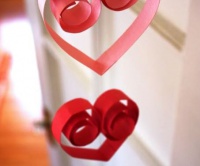 Srdíčkový závěs - levná Valentýnská dekorace