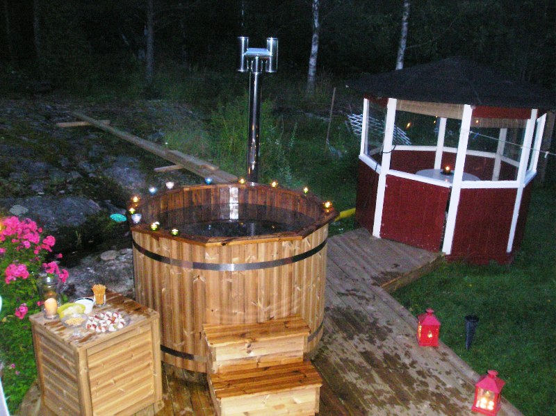 koupací sud, koupací sudy, finské kádě, termální koupel, vyhřívaný bazén, masážní bazén, perličková koupel
